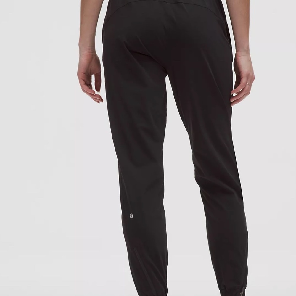 Lululemon Adapted State High-Rise Jogger Full Length, Black, Size 6 - Picture 3 of 10